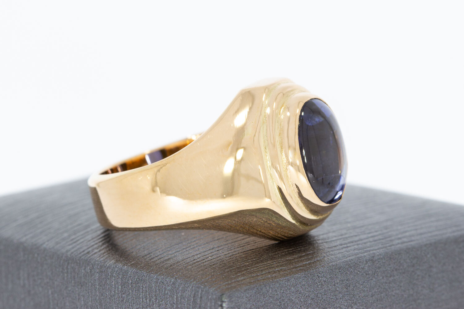 18 Karaat blauwe saffier ring - 19,5 mm