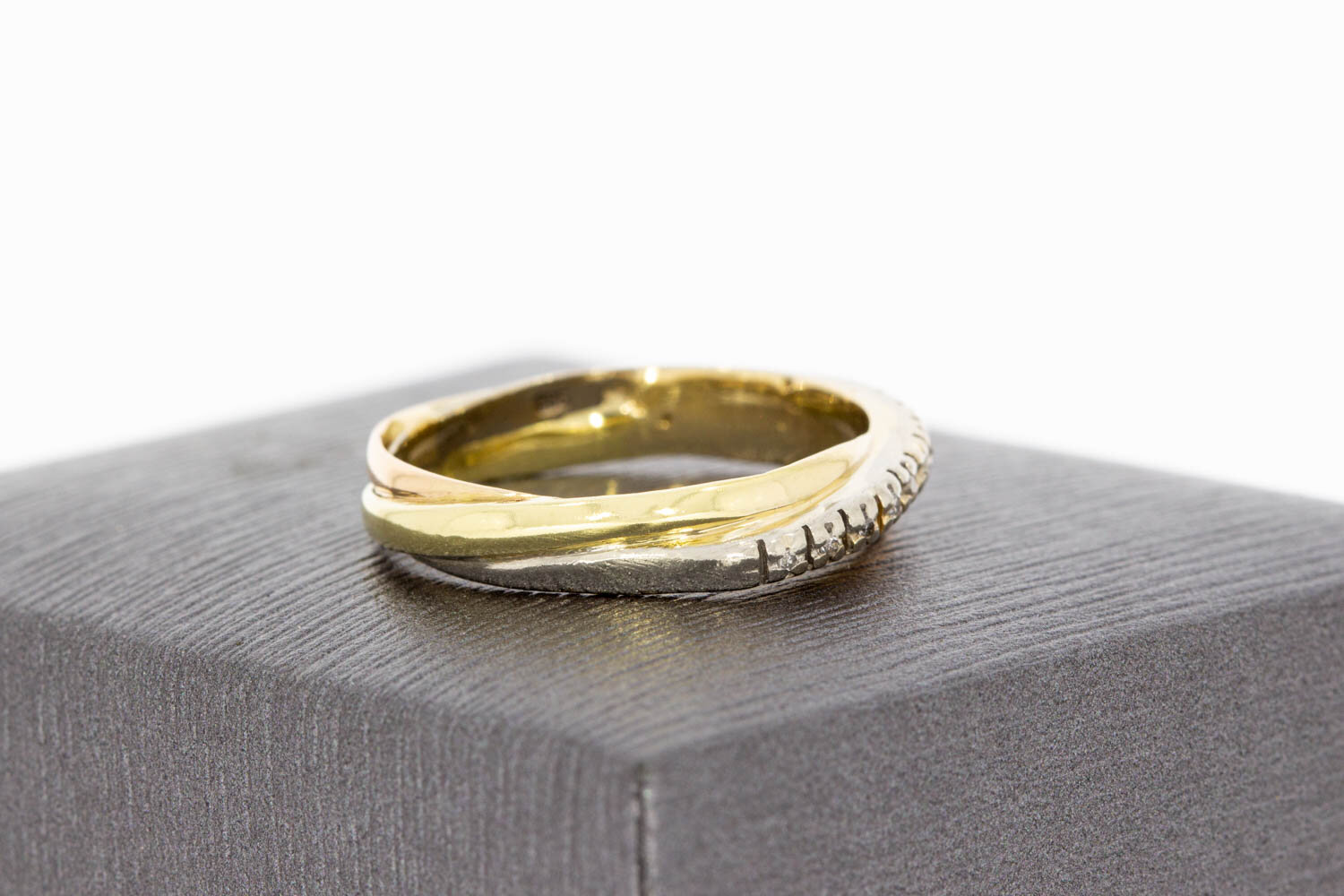 14 karaat Crossover diamantring - 17,8 mm