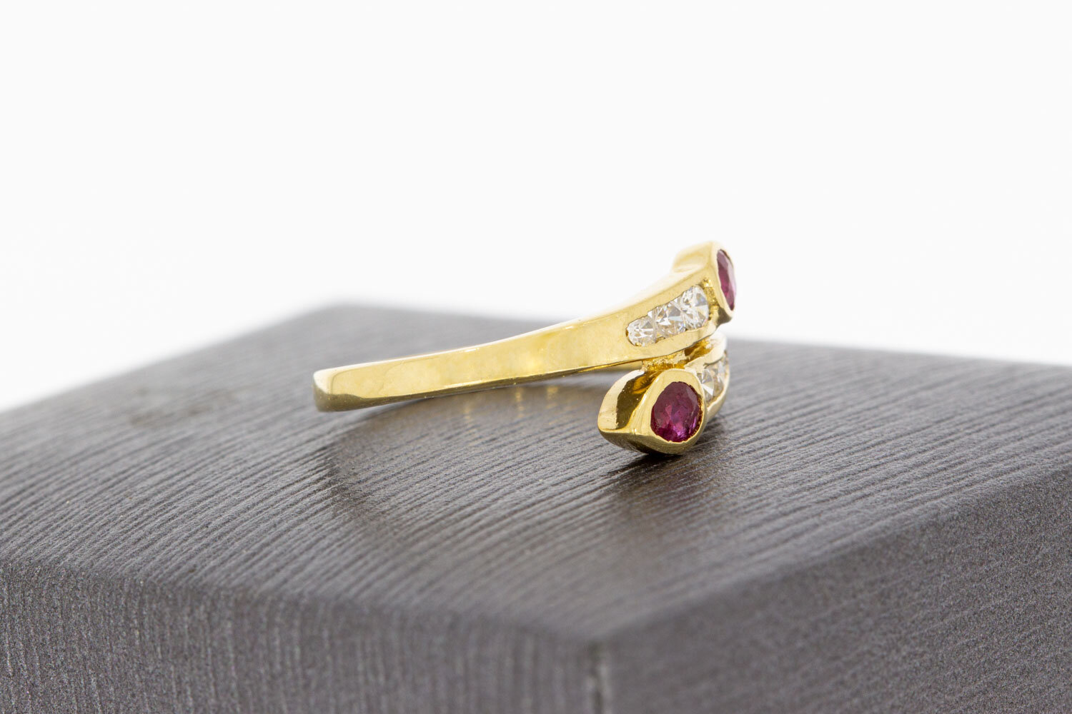 14 karaat gouden edelsteen ring - 15,9 mm