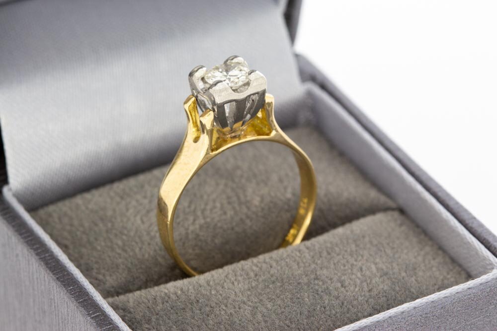 18 Karaat gouden Solitairring - 17,6 mm