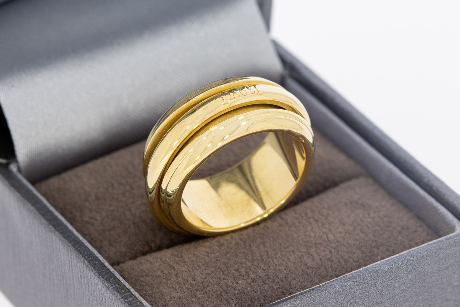 18 karaat gouden Piaget Possession ring  16,3 mm