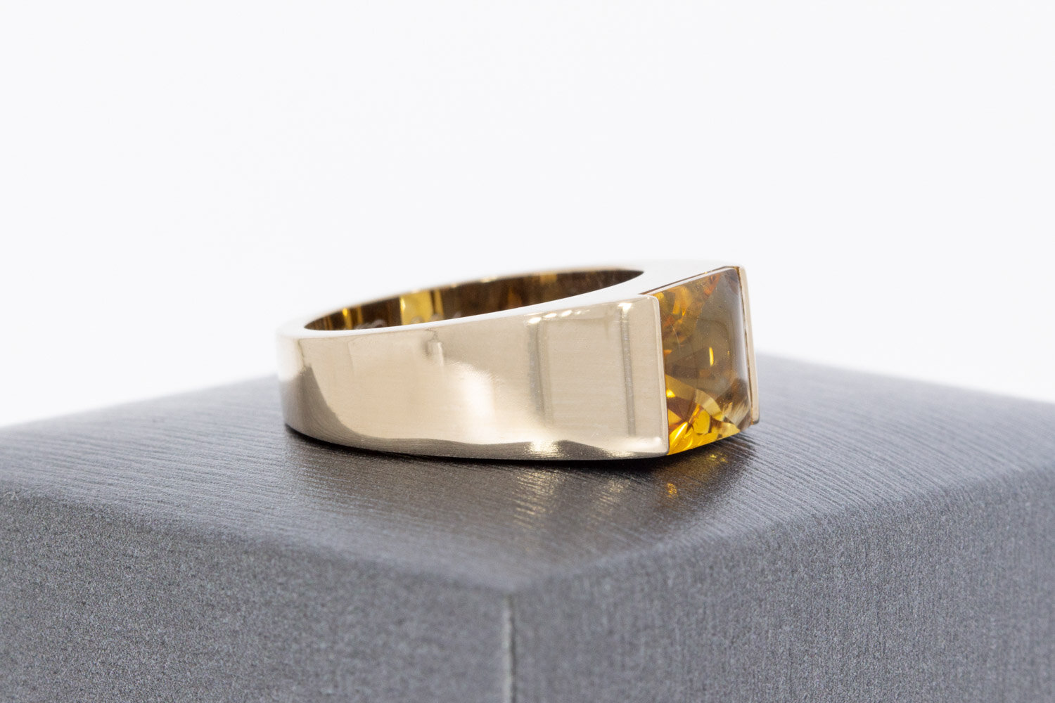18 karaat gouden Cartier Tank ring  16,8 mm
