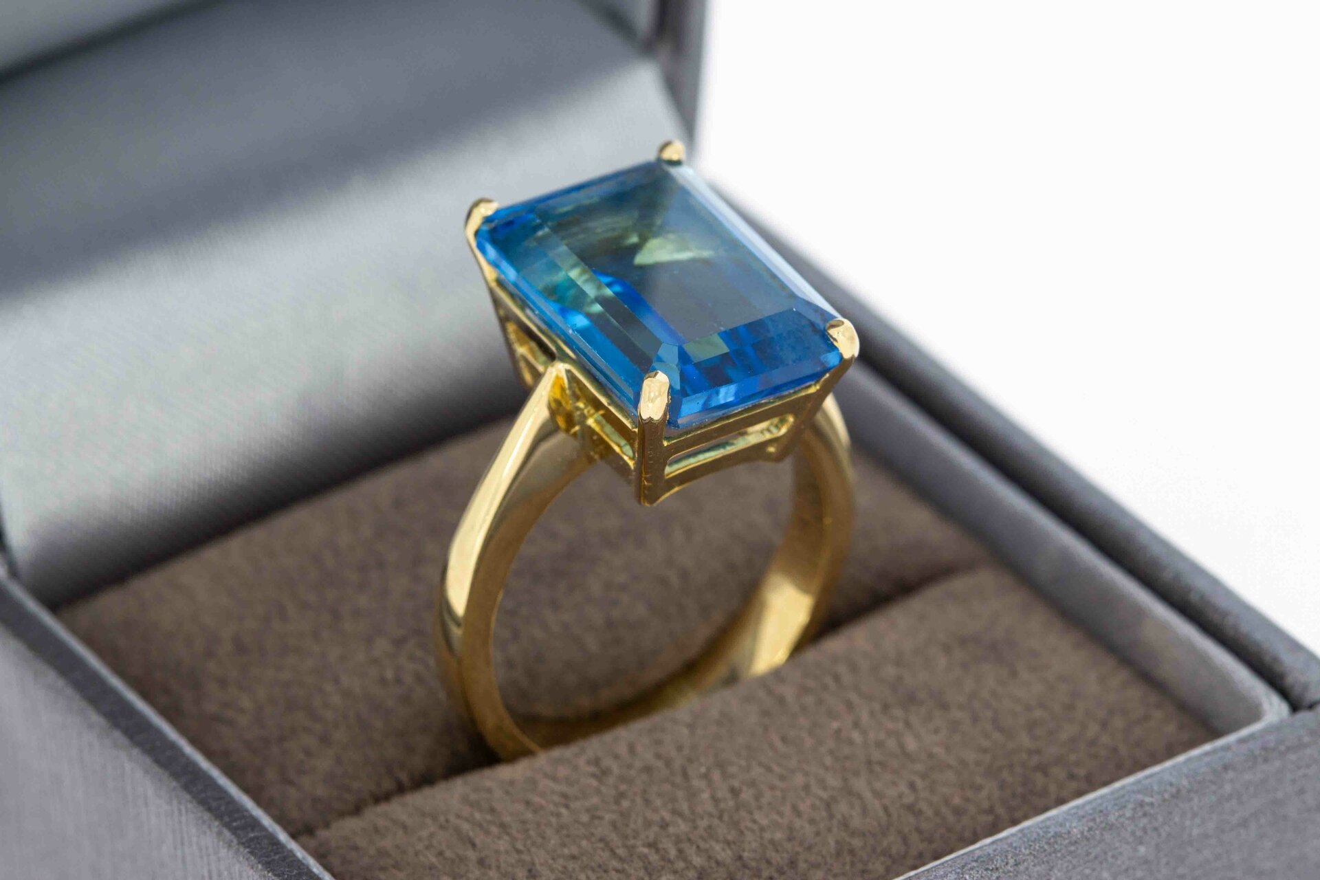 Gouden ring dames 18 karaat met topaas - 17,3 mm