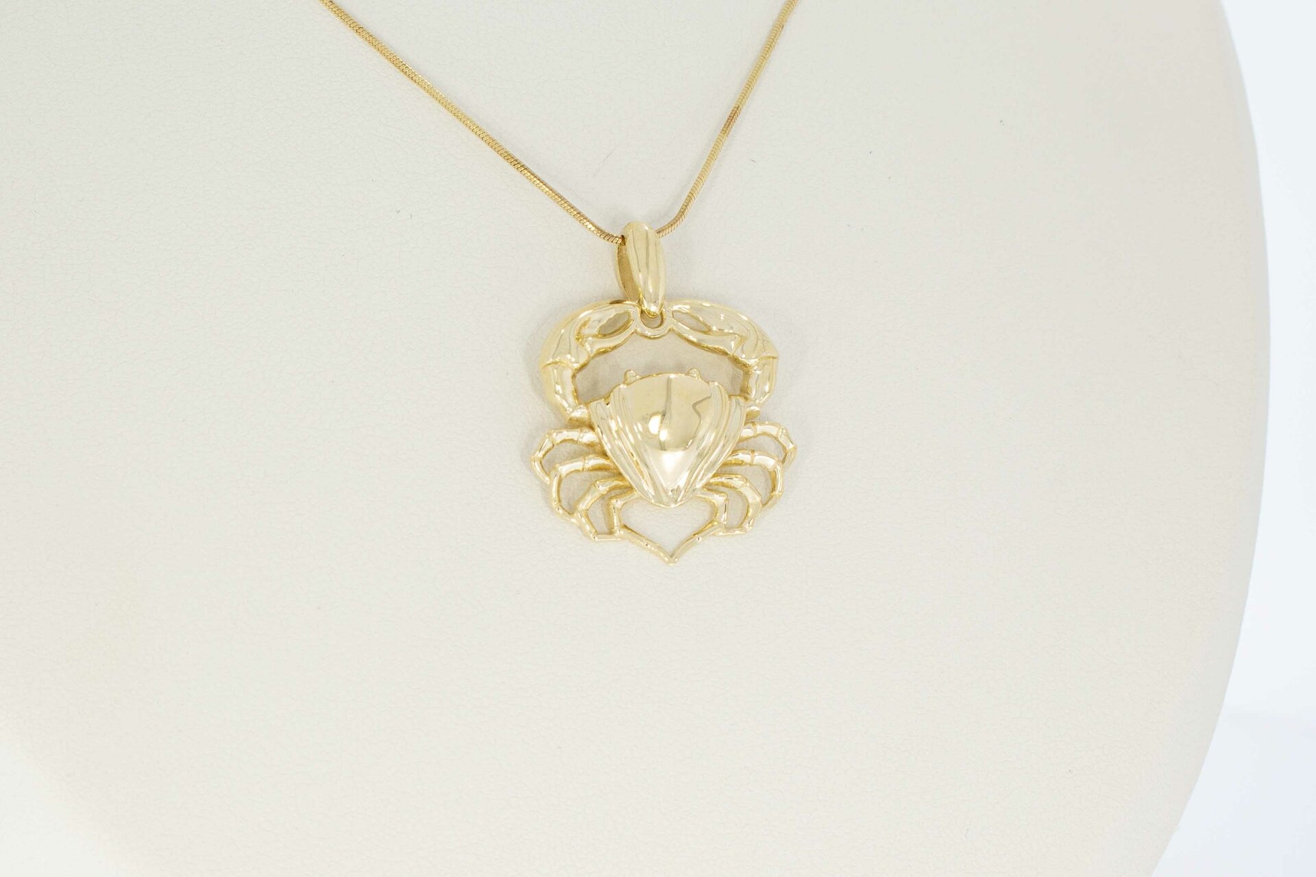 Gouden hanger 14 karaat - 3 cm