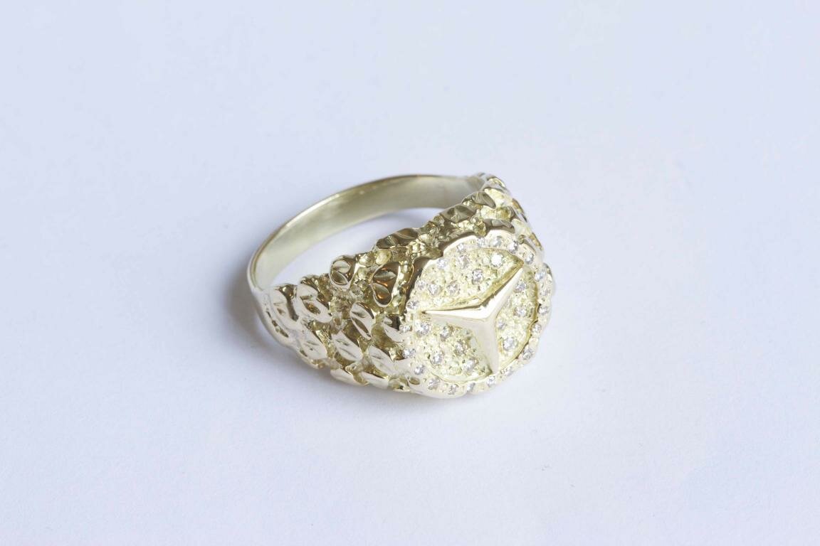 Gouden Mercedes ring 14 karaat met diamant - 21,8 mm