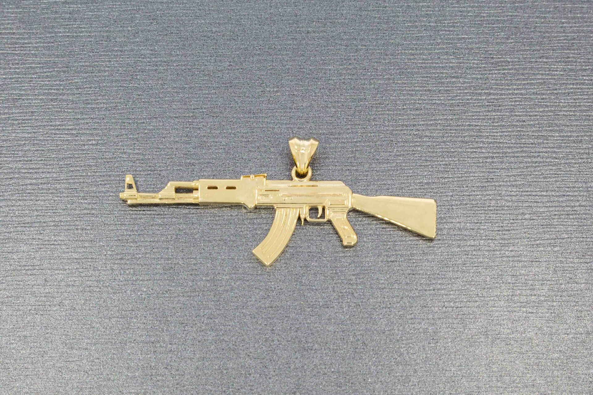 Gouden AK47 kettinghanger 14 karaat - 4,7 cm