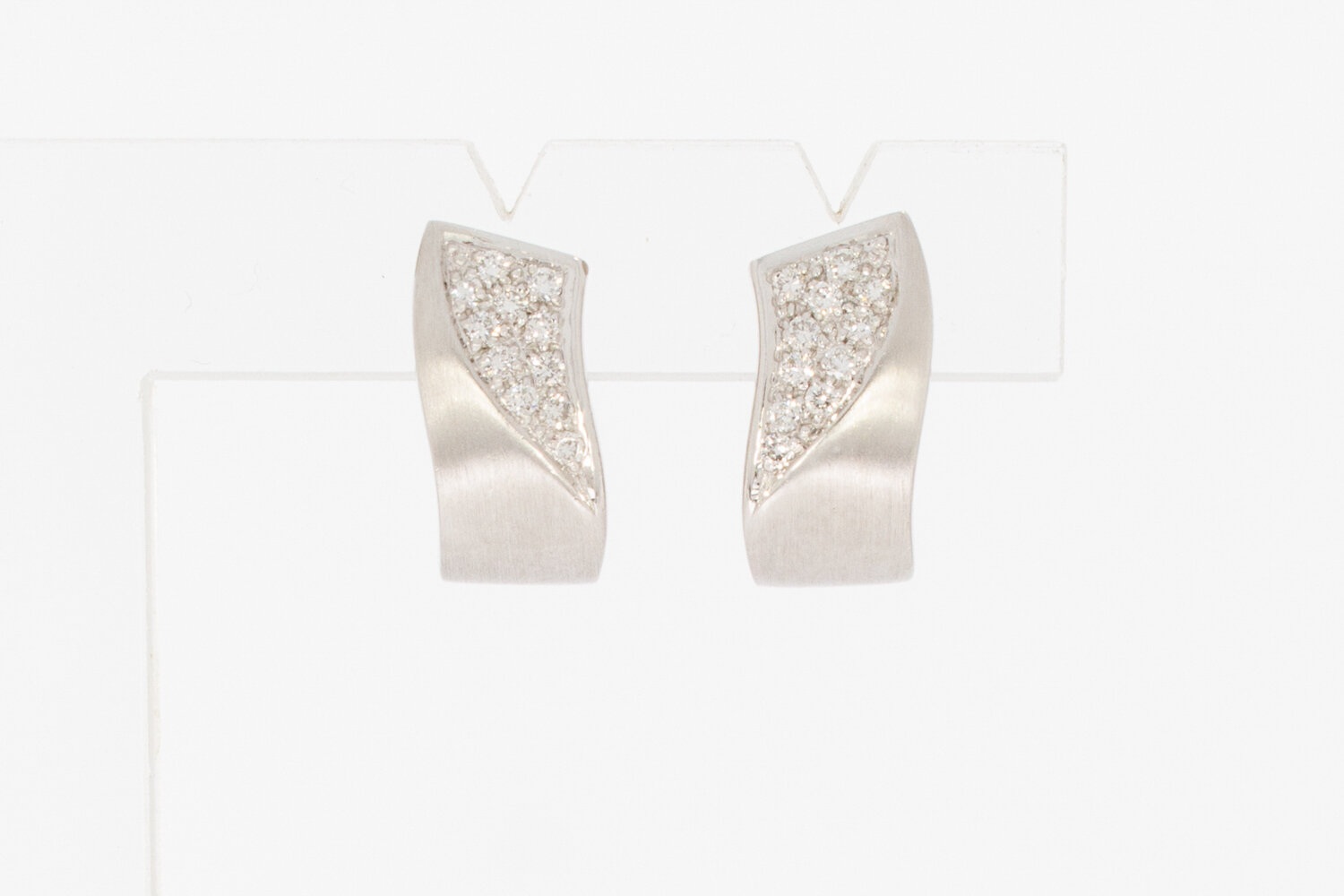 14 karaat witgouden oorclips met diamant  1,5 cm