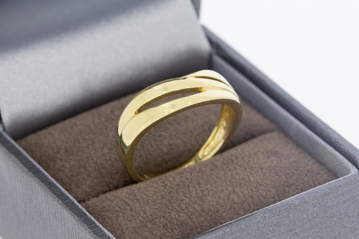 14 karaat geelgouden damesring  17,8 mm