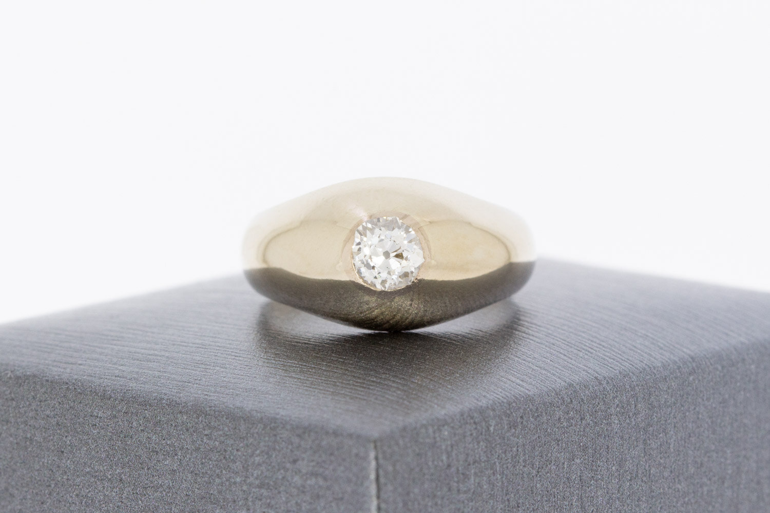 18 karaat gouden ring met diamant 0,45 ct 17 mm