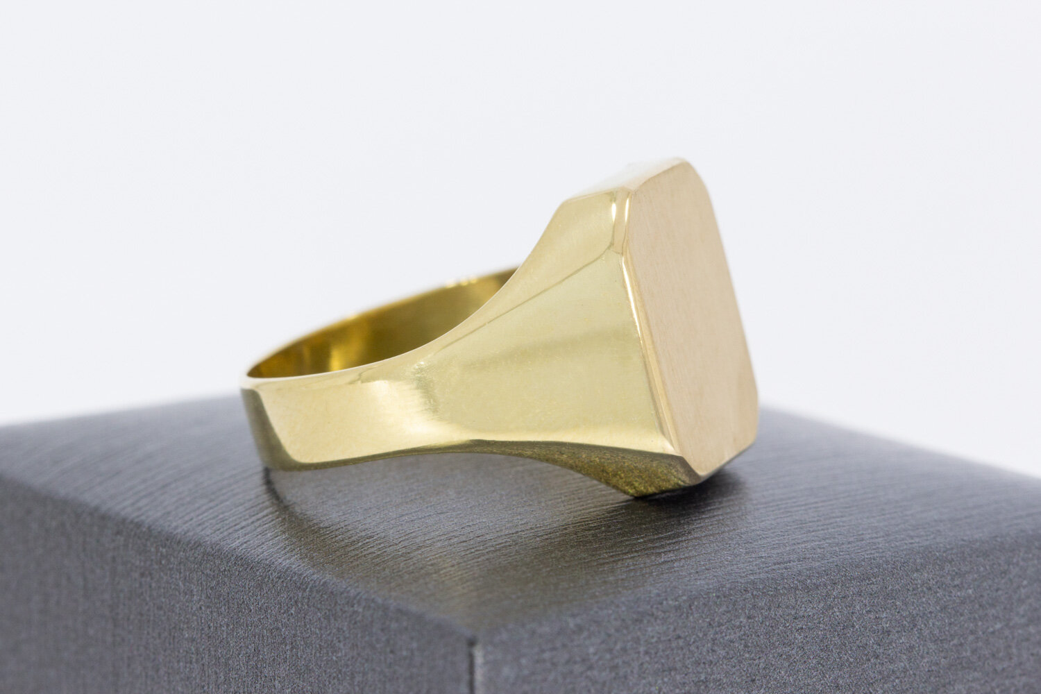 Heren zegelring 14 karaat geel goud - 21,5 mm