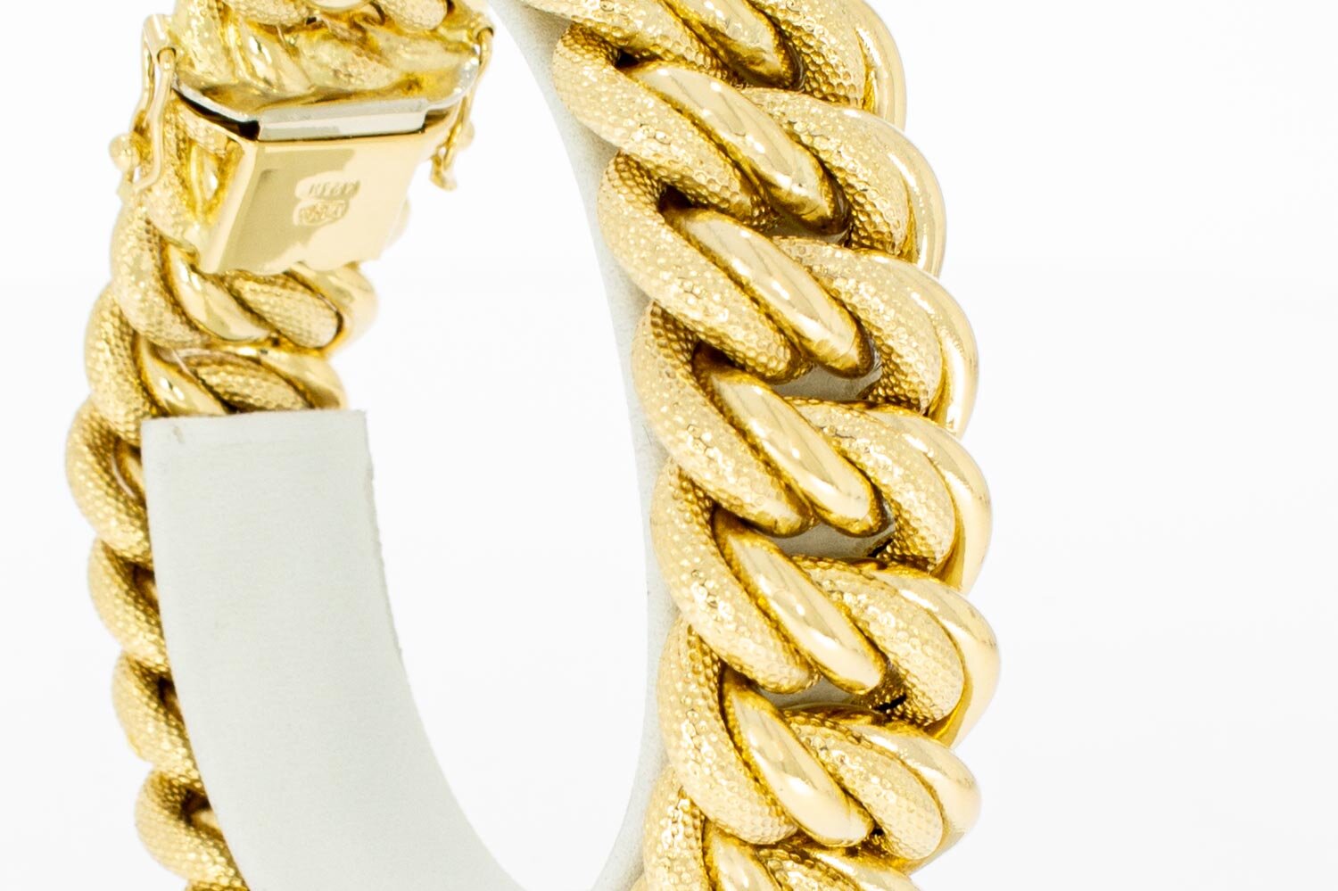 Brede gouden gevlochten armband 18 karaat - 21,2 cm