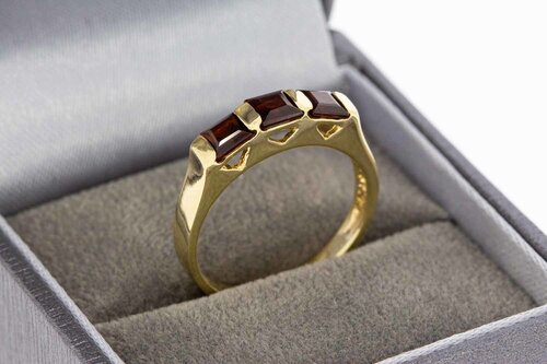 14 Karaat gouden Granaat dames ring - 17,7 mm