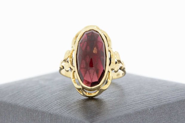14 Karaat gouden Vintage Markies ring gezet met Granaat