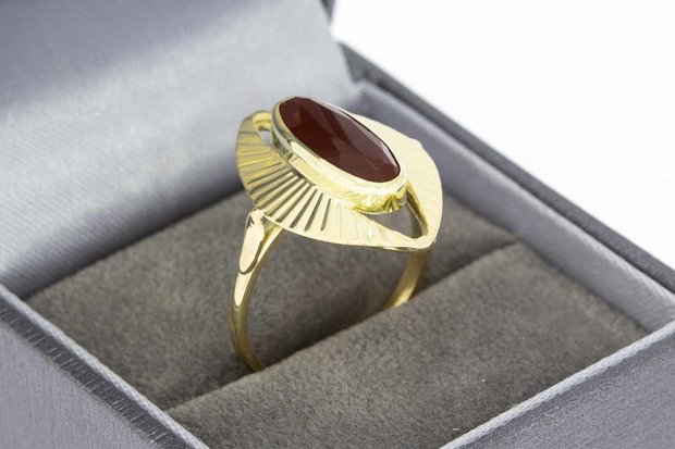 14 Karaat gouden Vintage ring met Granaat - 17,9 mm