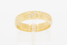 18 Karaat gouden trouwring met  briljant geslepen Diamanten