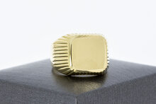14 Karaat gouden Zegelring met bewerkte schouders - 18,3 mm