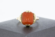 14 Karaat geelgouden ring met Cabochon geslepen Bloedkoraal