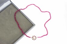 Edelsteenketting met gouden sluiting - 52 cm