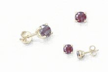 Robijnen oorstekers van witgoud laten maken | ANRO Juweliers