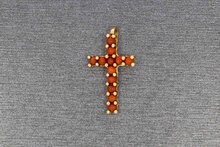 14 Karaat gouden Kruis bloedkoraal hanger