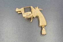 14 karaat gouden revolver hanger - 5 cm