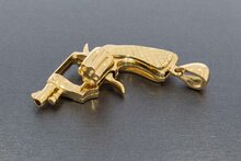 14 karaat gouden revolver hanger - 5 cm
