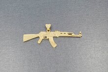 14 karaat AK47 kettinghanger - 4,7 cm