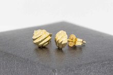 14 karaat gouden bol oorknopjes - 0,6 mm