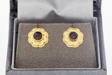 14 karaat gouden vintage oorstekers met granaat  1 cm