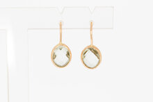 14 karaat ros&eacute;gouden oorhangers met prasioliet  2 cm