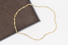 14 karaat geelgouden plaatjesketting  45,6 cm