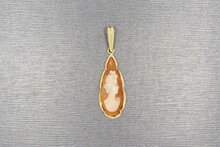 14 karaat gouden vintage cameehanger  2,9 cm