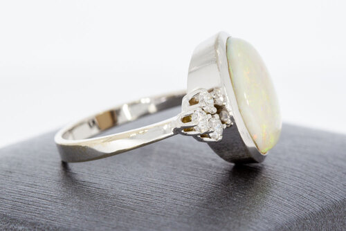 18 Karaat gouden Opaalring met Diamant