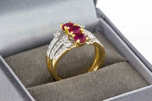 18 Karaat gouden dames edelsteenring -16,7 mm