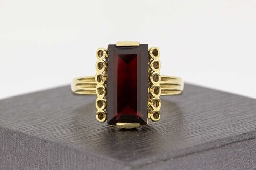 14 karaat gouden granaat ring - 19,1 mm