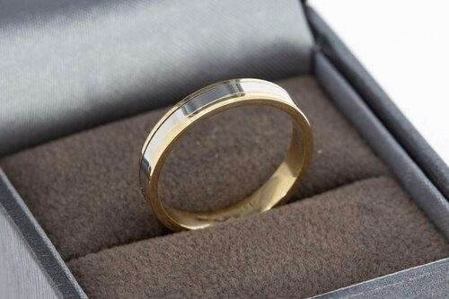 Gepolijste 9 karaat bicolor ring - 16,5 mm Gepolijste 9 karaat bicolor ring - 16,5 mm