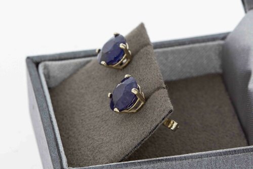 Saffier oorstekers 18 karaat goud  - 0,7 cm