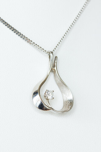 14 Karaat witgouden hanger met Diamant