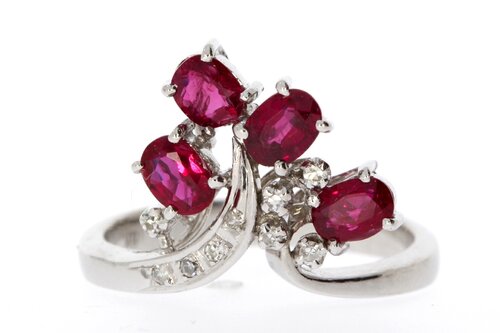 18 Karaat Robijn Ring met Diamant - 17,1 mm