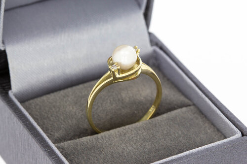 14 Karaat Parelring met Diamant - 17,7 mm