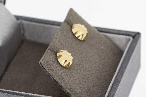 14 Karaat gouden bol oorknopjes - 0,6 cm