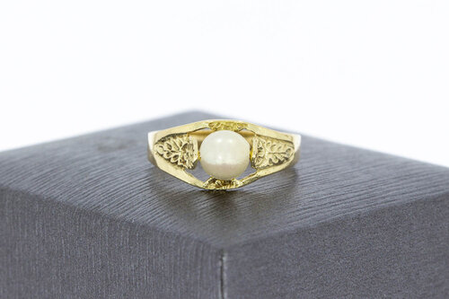 Gouden pinkring dames met parel 14 karaat - 16,9 mm