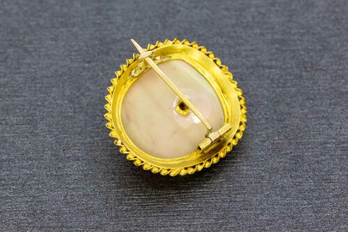 Vintage gouden paarlemoer broche 18 karaat