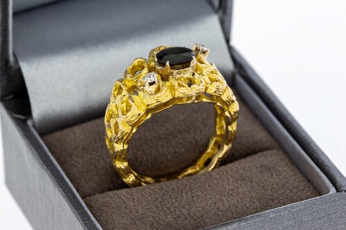 Gouden saffier ring 18 karaat met diamant - 18,7 mm