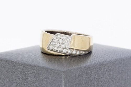 18 karaat gouden damesring met diamant  18,8 mm
