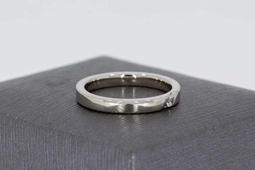 Witgouden solitairring dames 18 karaat met diamant - 16,1 mm
